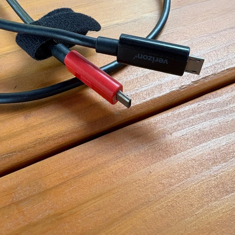2 Verizon Micro USB to USB Charging Cables and Wall Plugs 6 Feet Each